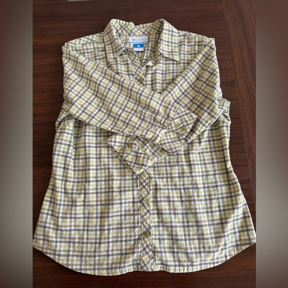 Columbia Sportswear Women's Plaid Button-Down Shirt size L - Picture 3 of 7